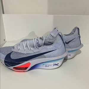 Nike Zoom Sneakers - White and Black